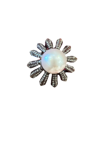 GIANT CENTER PEARL RING WITH PAVE SUNBURSTS