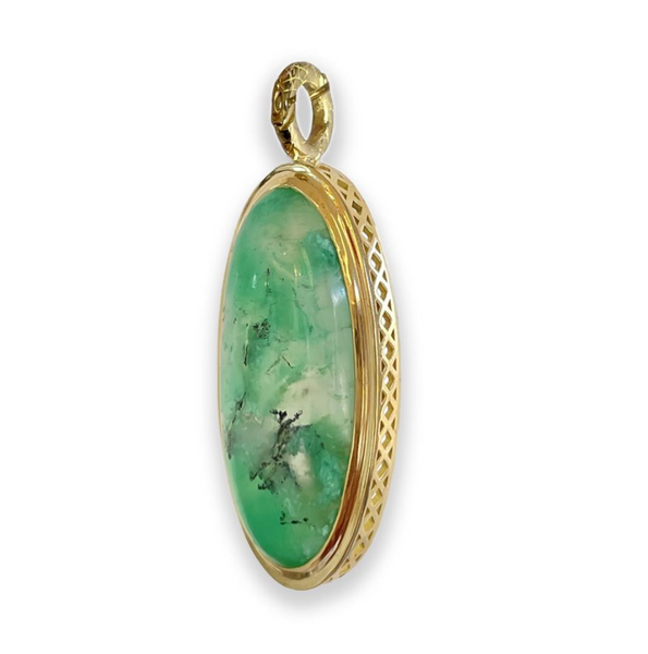 LARGE OVAL CHYRSOPRASE PENDANT IN 18K YELLOW GOLD